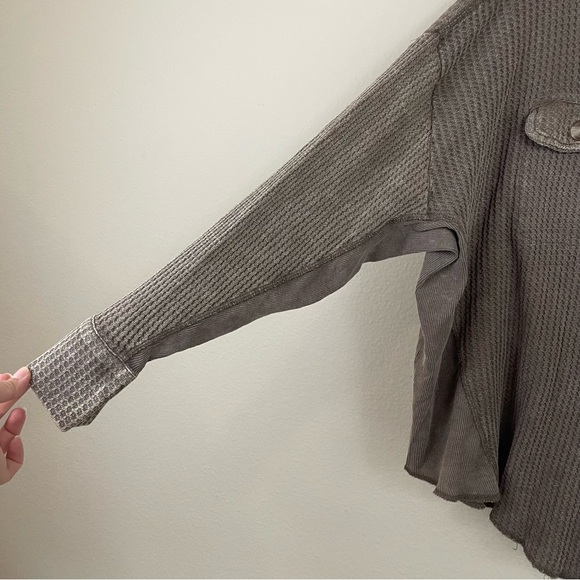 ZENANA Acid Wash Slouchy Waffle Knit Long Sleeve Button Up Shacket Size L/XL - Picture 5 of 9